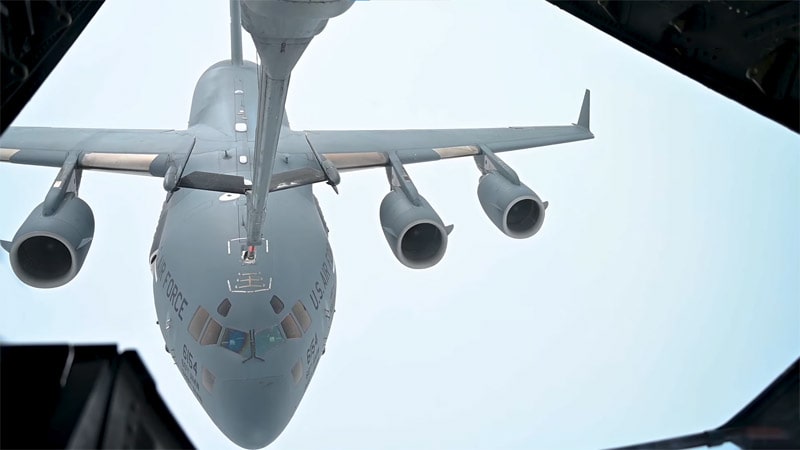 boeing c17a globemaster repostaje en vuelo