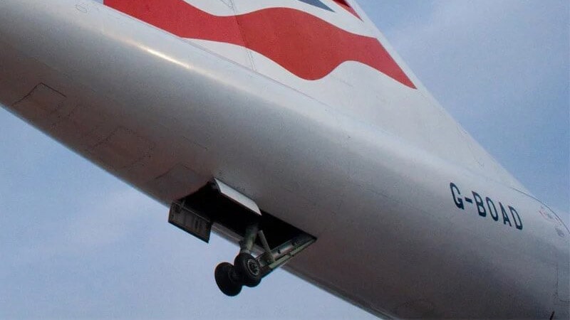 Amortiguador con ruedas en la cola del Concorde