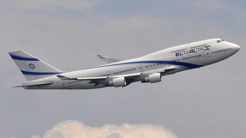 Boeing 747 de El Al despegando